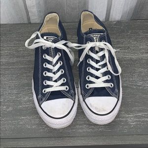 Navy blue converse